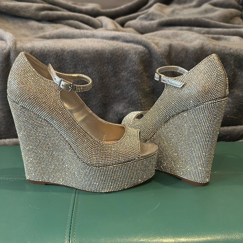 Steve Madden rhinestone wedge platforms - 8 - UNWORN